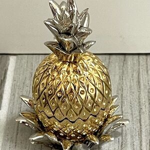 Lenox Pineapple Jewerly/Pill Box